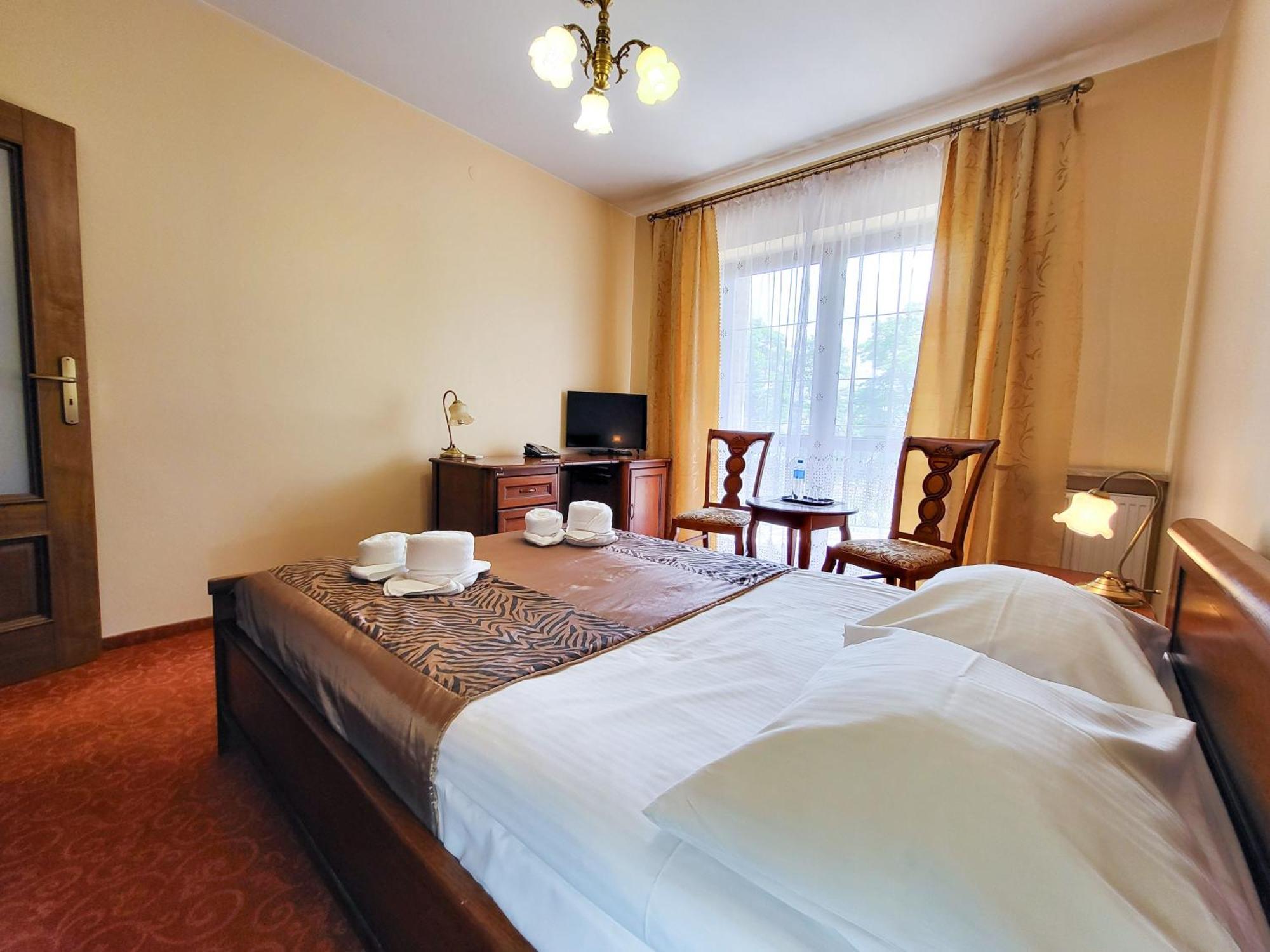 Hotel Hesperus Międzyrzec Podlaski Exteriér fotografie