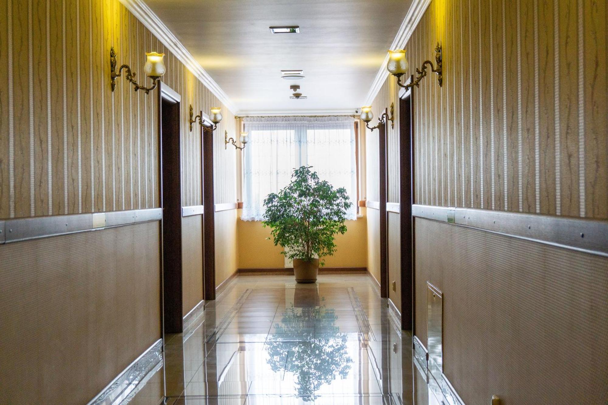 Hotel Hesperus Międzyrzec Podlaski Exteriér fotografie