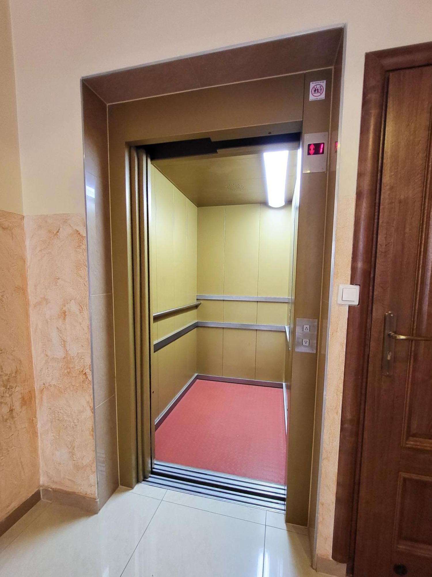 Hotel Hesperus Międzyrzec Podlaski Exteriér fotografie