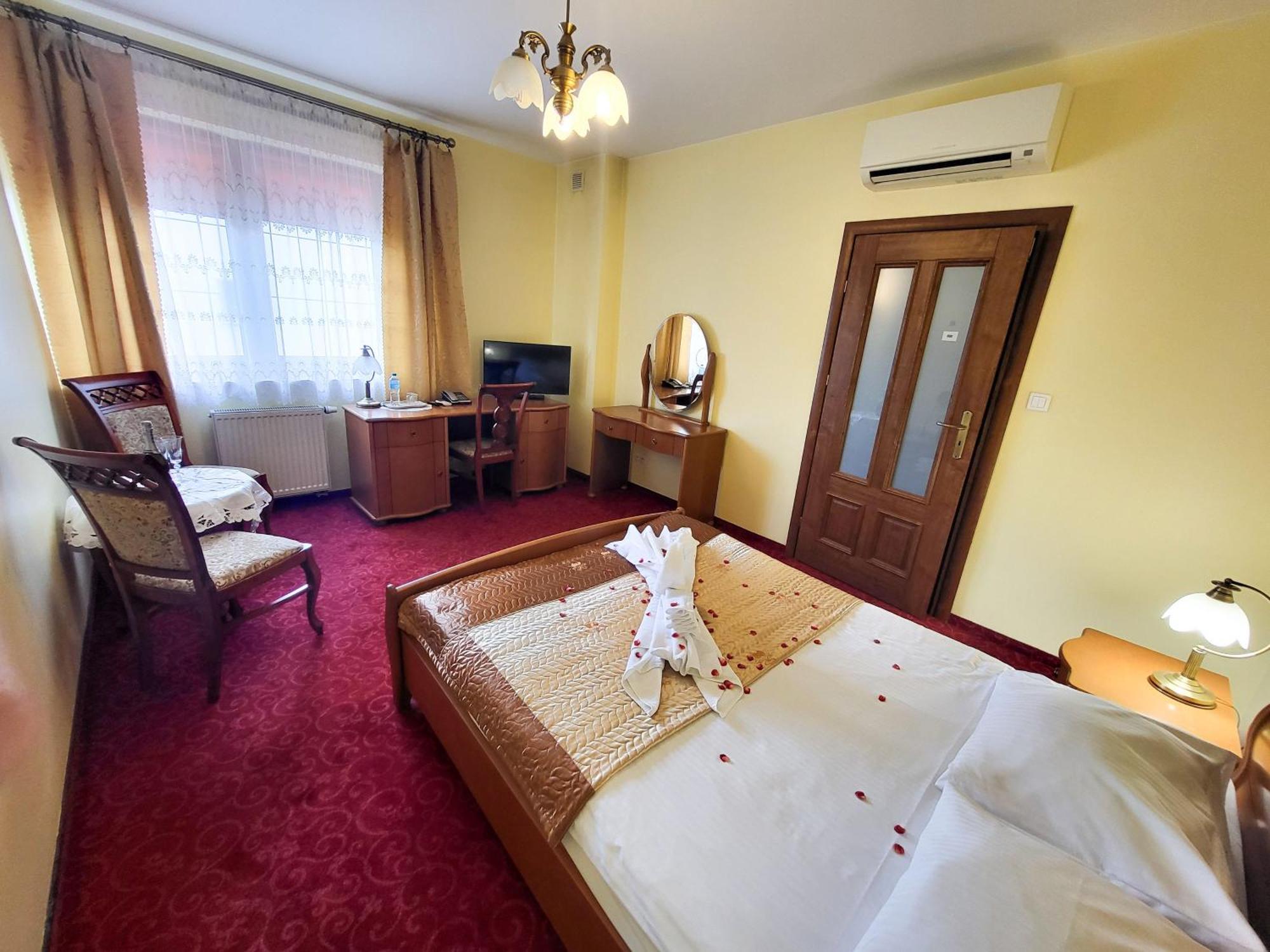 Hotel Hesperus Międzyrzec Podlaski Exteriér fotografie