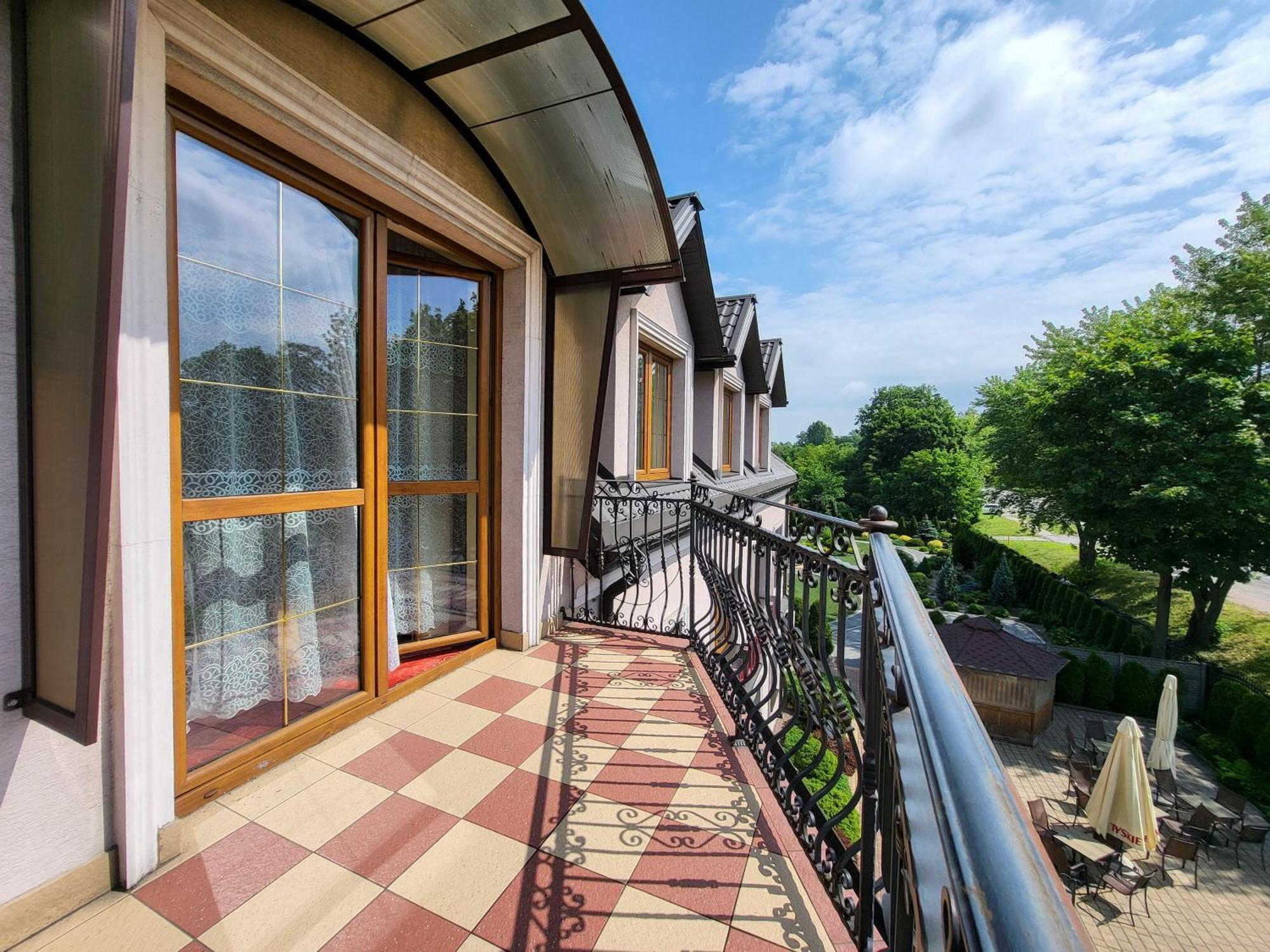 Hotel Hesperus Międzyrzec Podlaski Exteriér fotografie