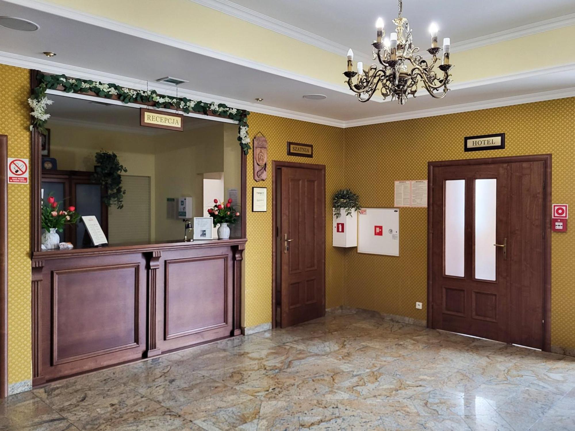 Hotel Hesperus Międzyrzec Podlaski Exteriér fotografie